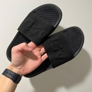 NWOB APL TechLoom Slide Big Logo Sandal Black Never Worn Men’s 11